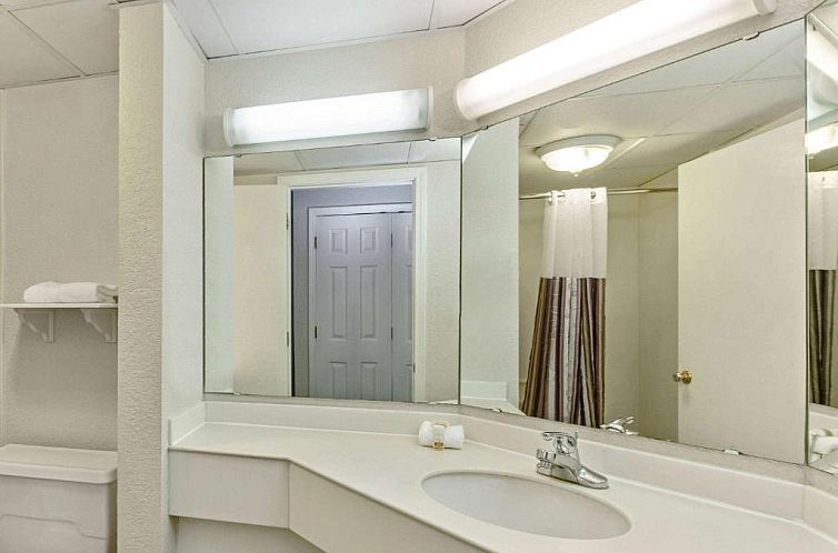 La Quinta by Wyndham New Orleans Airport