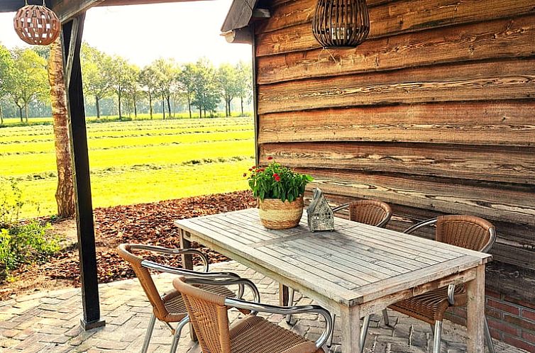 Huisje in Siegerswoude - Bakkeveen