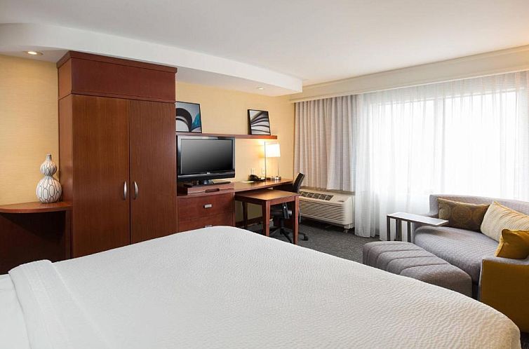 Courtyard by Marriott Des Moines West