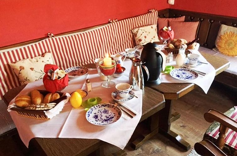 Bäckeralm© - B&B 16 +