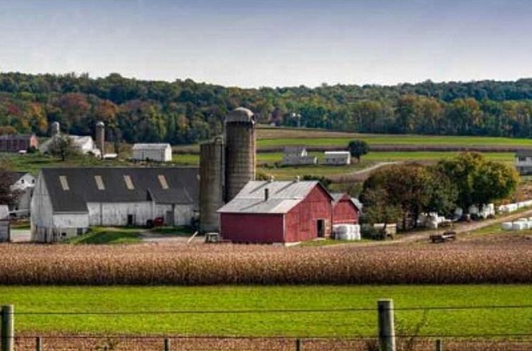 Amish View Inn & Suites