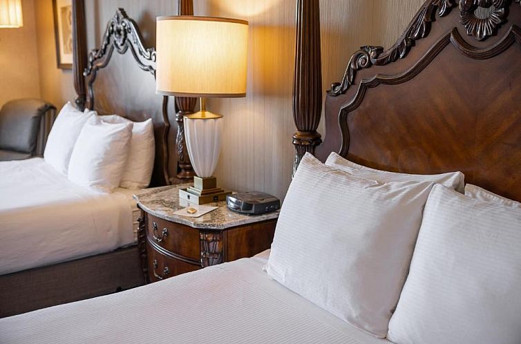 Amish View Inn & Suites