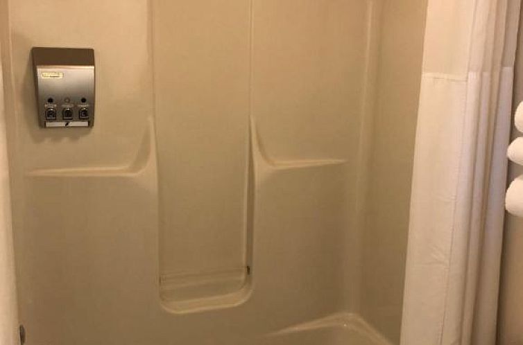 Bird-in-Hand Family Inn