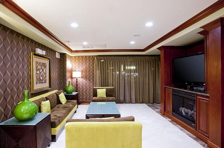 Holiday Inn Express Hotel & Suites Woodland Hills, an IHG Ho