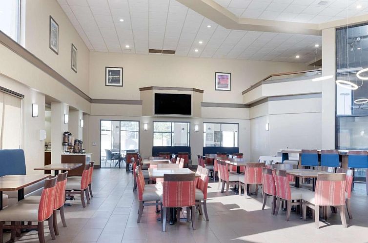 Comfort Inn & Suites