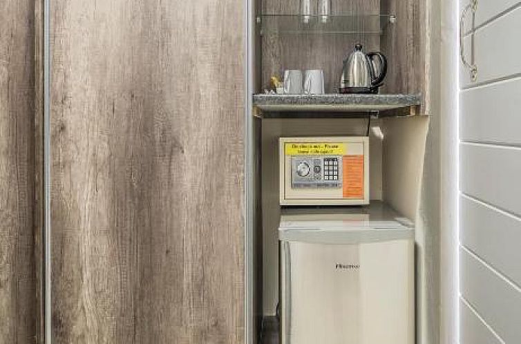 Hotel 224 & Apartments