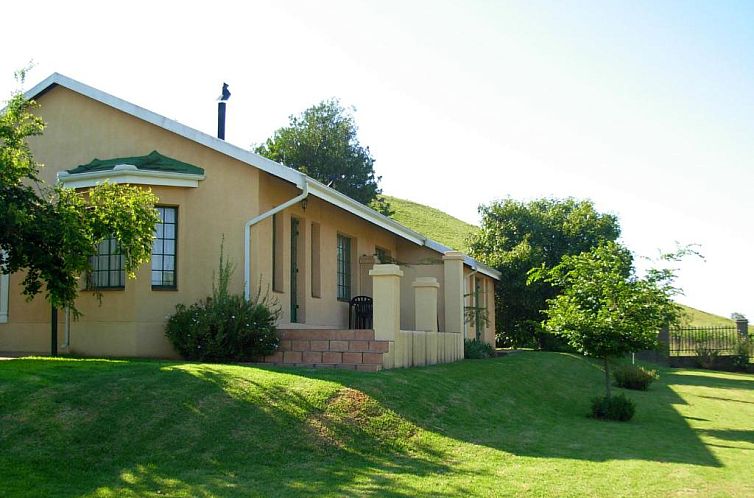 Thaba Tsweni Lodge & Safaris