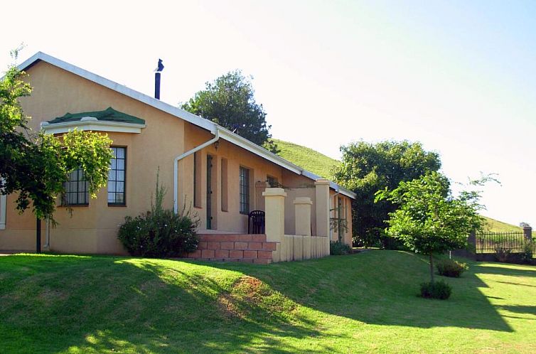 Thaba Tsweni Lodge & Safaris