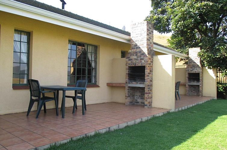 Thaba Tsweni Lodge & Safaris