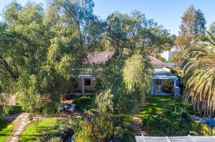 Darling Lodge Guest House