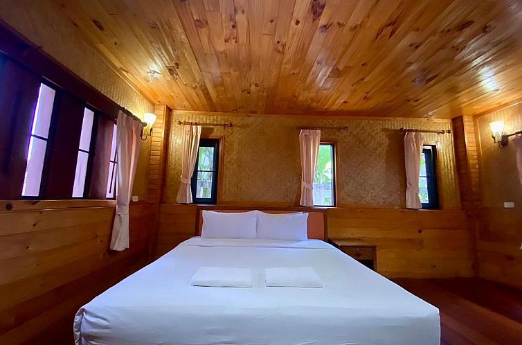 Baan Soontree Resort