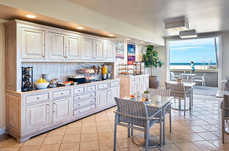 Beach House Hotel at Hermosa Beach