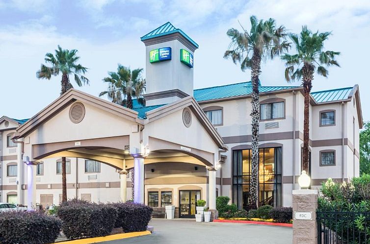 Holiday Inn Express Hotel and Suites Lake Charles, an IHG Ho