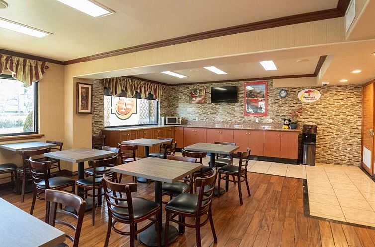 Super 8 by Wyndham Anaheim/Disneyland Drive