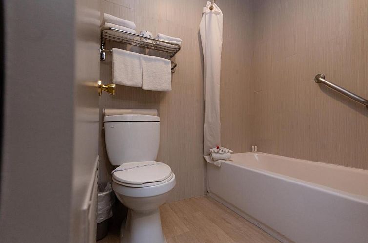 Super 8 by Wyndham Anaheim/Disneyland Drive