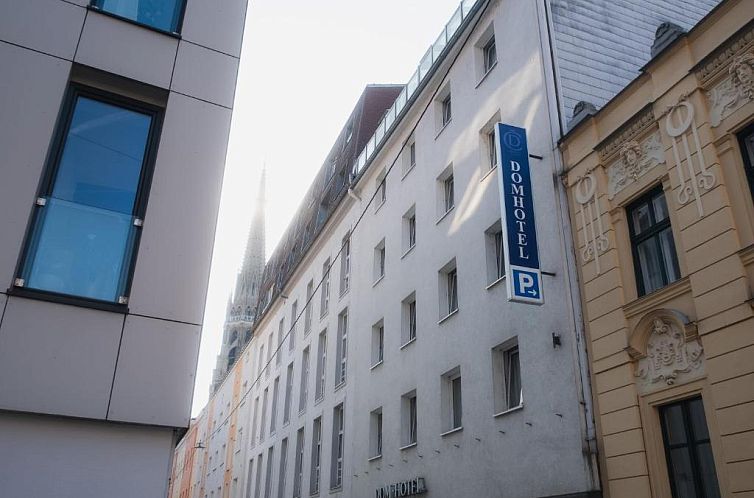 Dom Hotel
