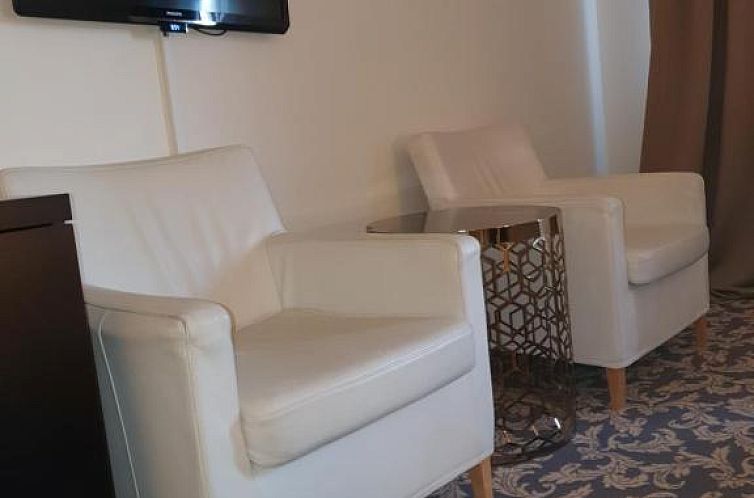 Ariston Hotell