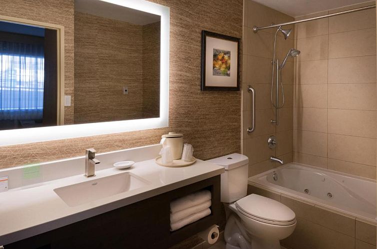 Holiday Inn Express Hotel & Suites Pasadena-Colorado Bouleva