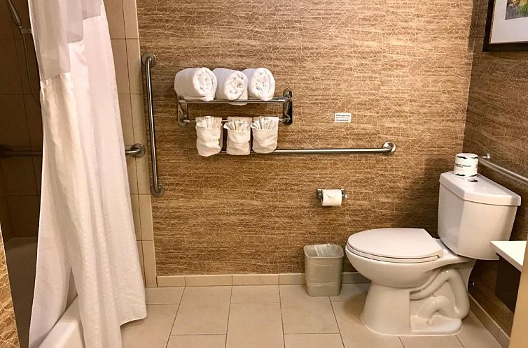 Holiday Inn Express Hotel & Suites Pasadena-Colorado Bouleva