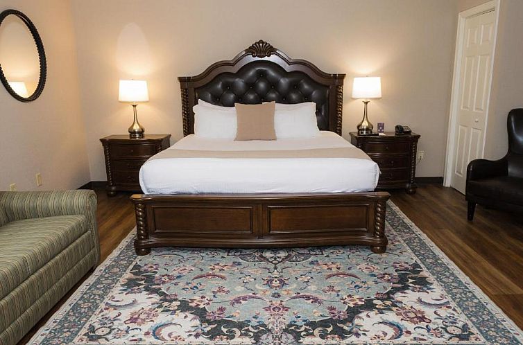D. Hotel Suites & Spa