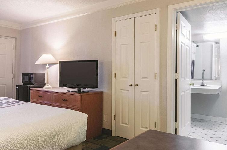 La Quinta Inn by Wyndham New Orleans West Bank / Gretna