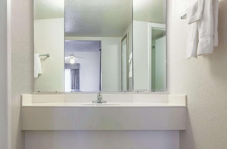 La Quinta Inn by Wyndham New Orleans West Bank / Gretna