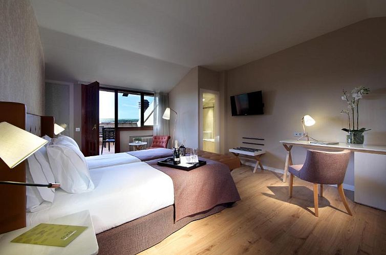 Exe Casa de Los Linajes