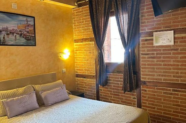 Hostal Segovia