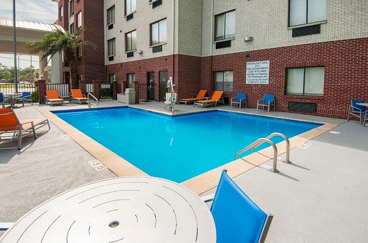 Holiday Inn Express Hotel & Suites Biloxi- Ocean Springs, an