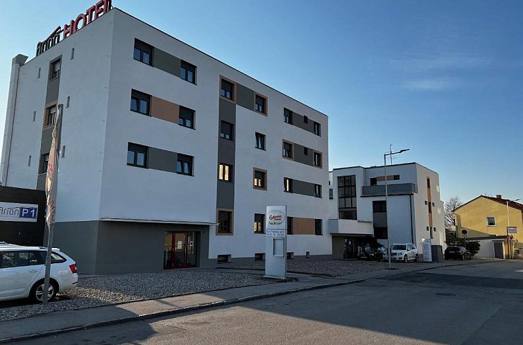 Arion Airport Hotel