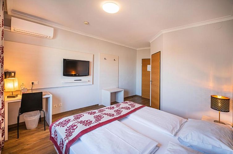 Arion Airport Hotel