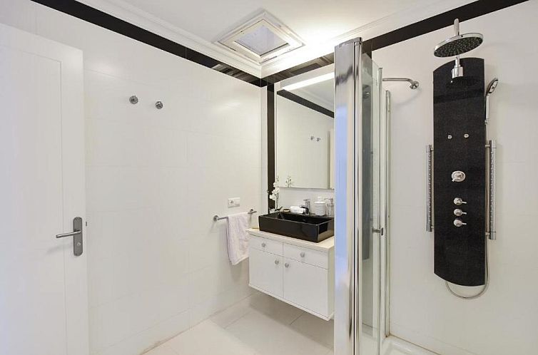 Beachfront Apartment Las Burras MRA 02