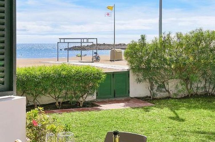Beachfront Apartment Las Burras MRA 02