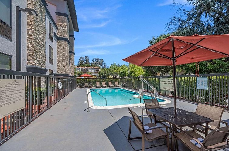 Hampton Inn Oakland-Hayward