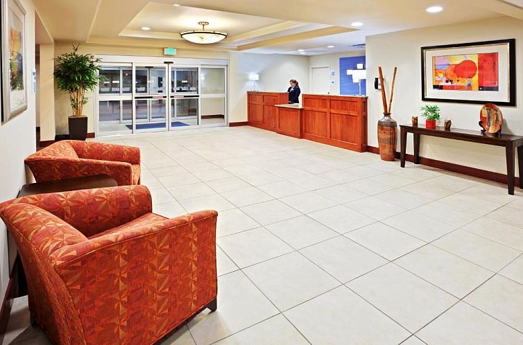 Holiday Inn Express Hotel & Suites Chehalis - Centralia, an 