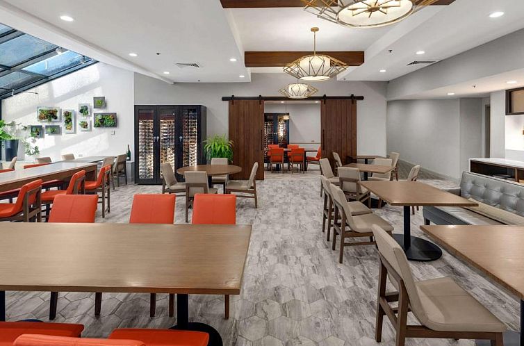 Hilton Chicago/Oak Lawn