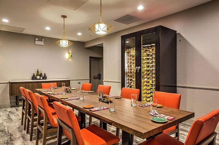 Hilton Chicago/Oak Lawn