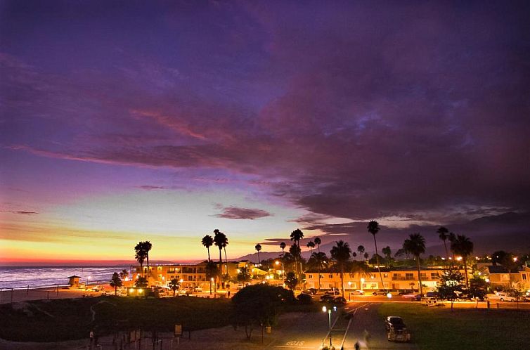 Holiday Inn Express & Suites Carpinteria, an IHG Hotel