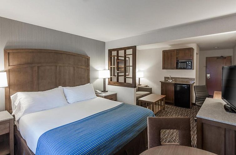 Holiday Inn Express & Suites Carpinteria, an IHG Hotel