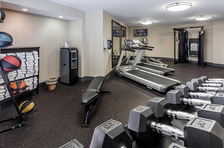 Holiday Inn Express & Suites Carpinteria, an IHG Hotel