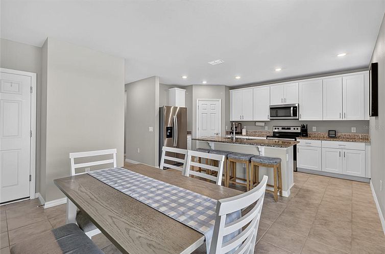 Appartement Neu renoviert in geschlossener Wohnanlage, ersch