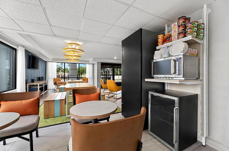 Best Western Plus Cypress Creek