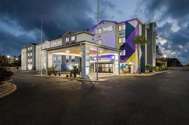 Best Western Plus Cypress Creek