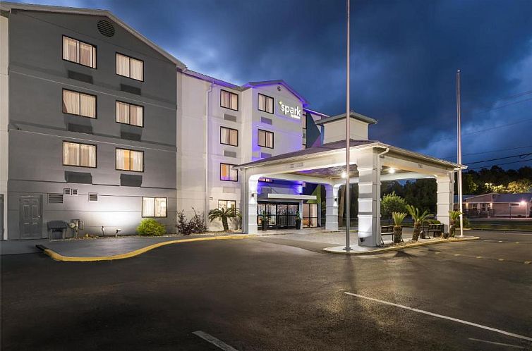 Best Western Plus Cypress Creek