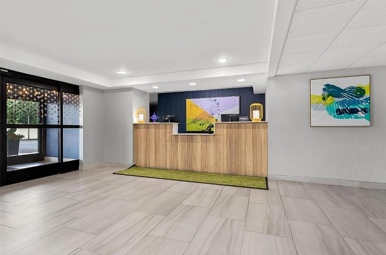 Best Western Plus Cypress Creek
