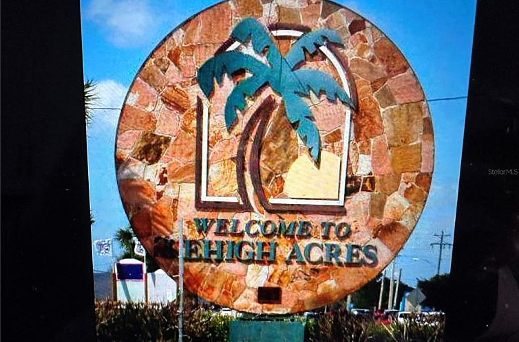 Kavel in Lehigh Acres