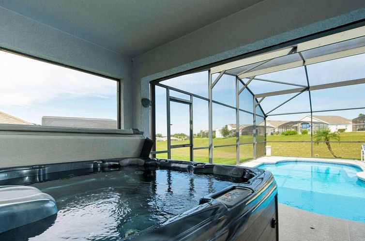 Vakantiehuis Sonniger Privatpool mit freistehendem Whirlpool