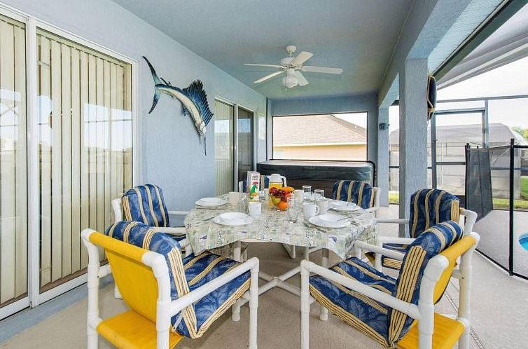 Vakantiehuis Sonniger Privatpool mit freistehendem Whirlpool