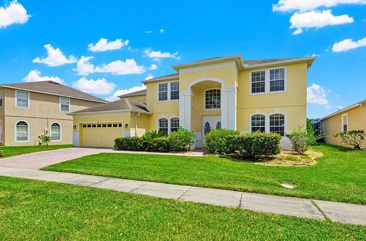 Vakantiehuis Villa mit privatem Pool und Spa mit Blick auf d