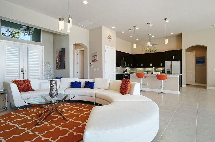 Vakantiehuis Luxuriöse Villa mit privatem Steg